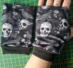 Ravens and skulls fingerless gloves