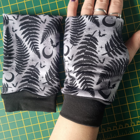 Grey Fern fingerless gloves