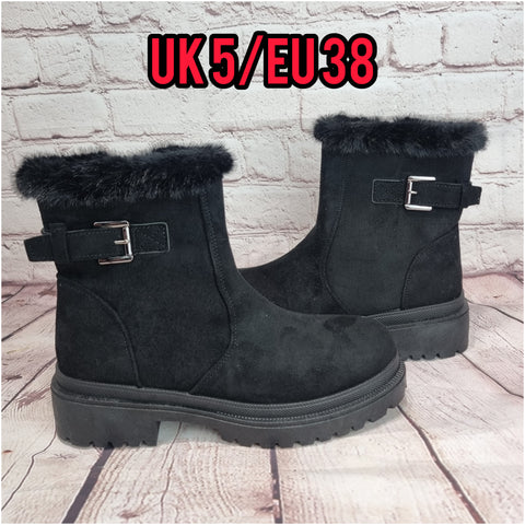 Fluff boots. PLAIN