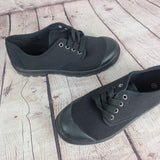 Trainers. PLAIN