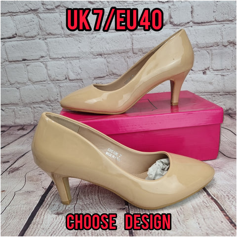 Mid heels. Plain or customized