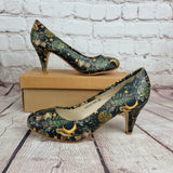 Nature Skull Ready made 3inch heels. size 5