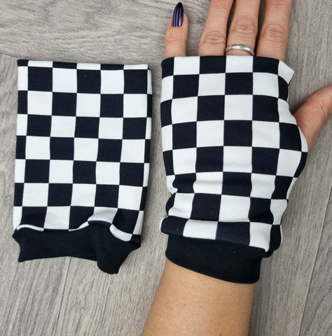 Checkerboard fingerless gloves